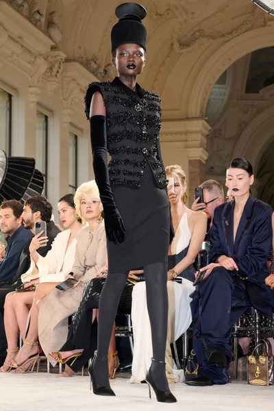 Look 4